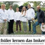 Schüler lernen das Imkern